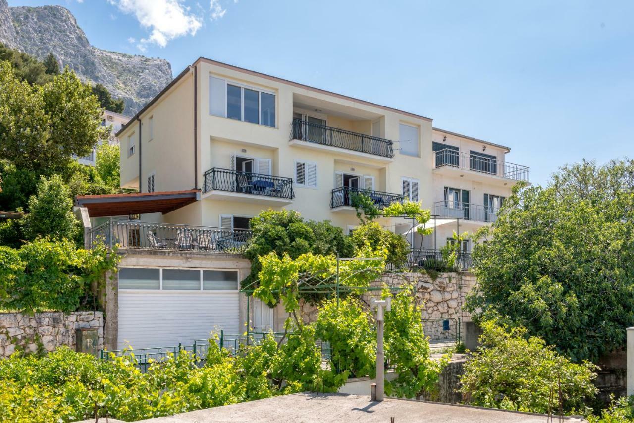 Apartmani Mirta أوميس المظهر الخارجي الصورة